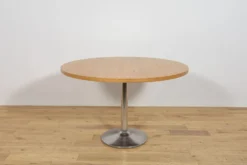 Table à manger en chêne du milieu du siècle, Danemark, années 1970