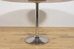 Table à manger en chêne du milieu du siècle, Danemark, années 1970