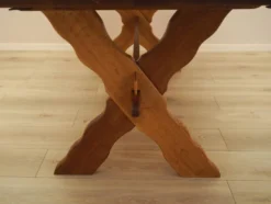 Table à manger en chêne massif par Henning Kjærnulf, Danemark, années 1960.