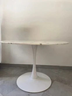 Table à manger en marbre
