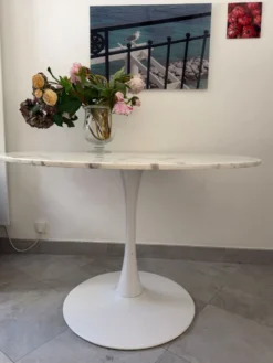 Table à manger en marbre