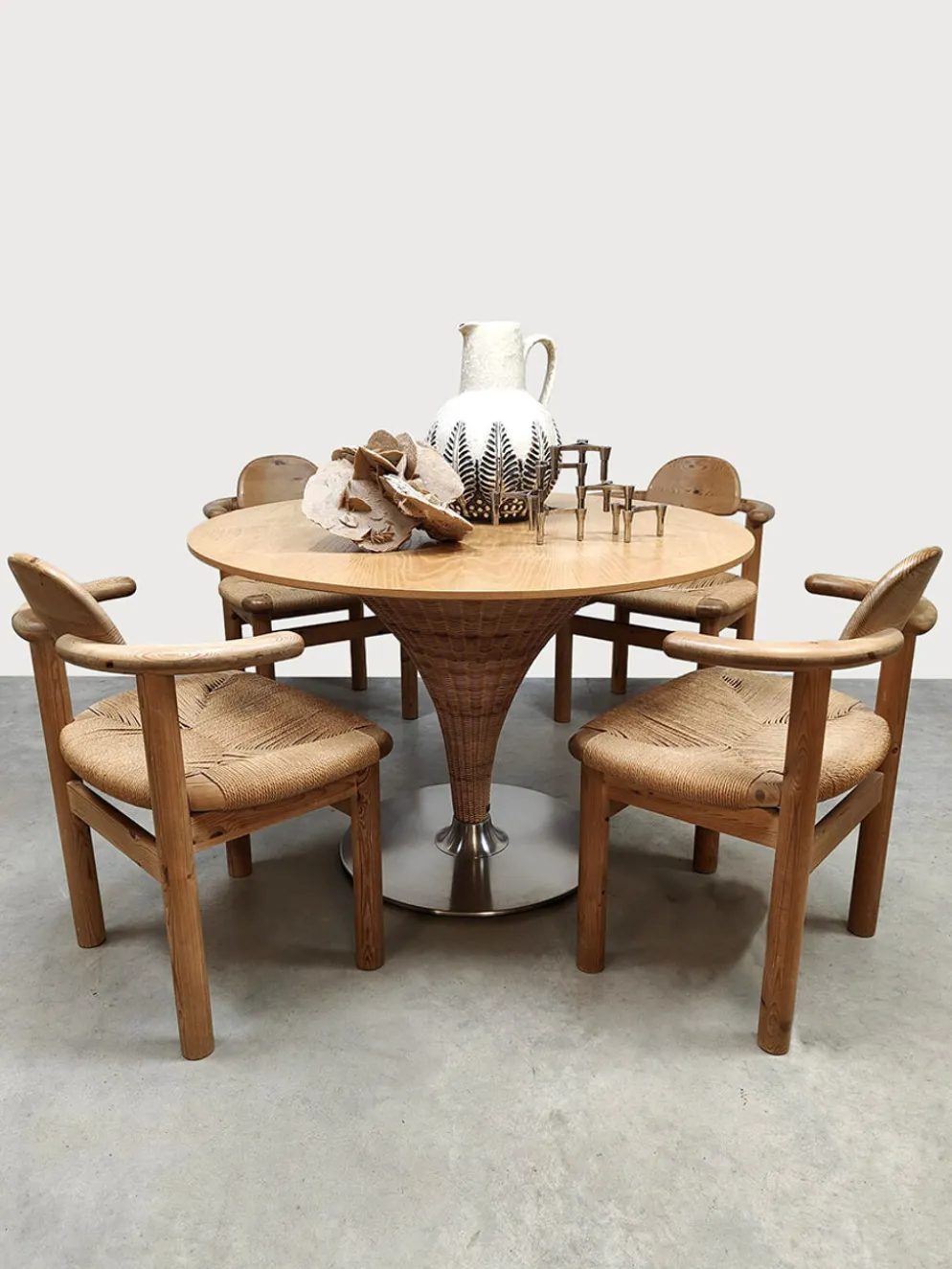Table à manger en osier vintage italienne Tito Agnoli Bonacina Pierantonio