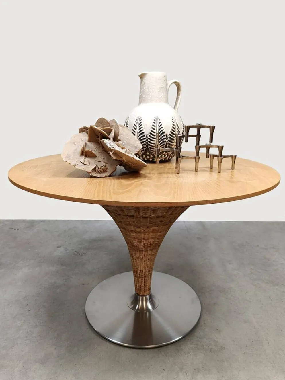 Table à manger en osier vintage italienne Tito Agnoli Bonacina Pierantonio