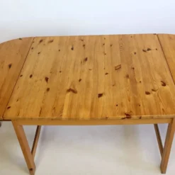 Table à manger en pin de Karin Moberg années 70