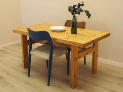 Table à manger en pin massif, Danemark, années 1980