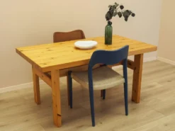 Table à manger en pin massif, Danemark, années 1980
