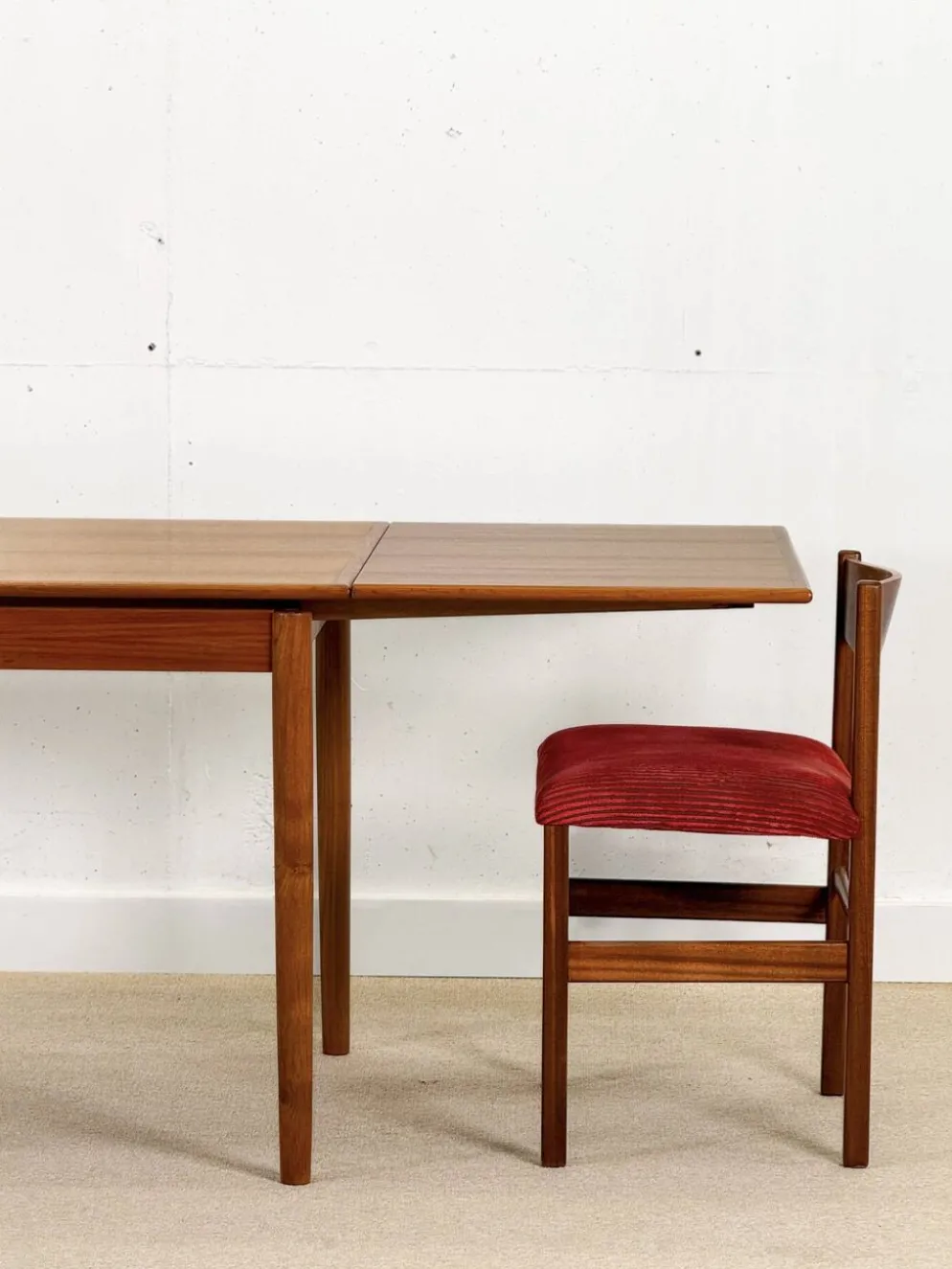 Table à manger en teck à double extension (Fabriquée au Danemark en 1960)