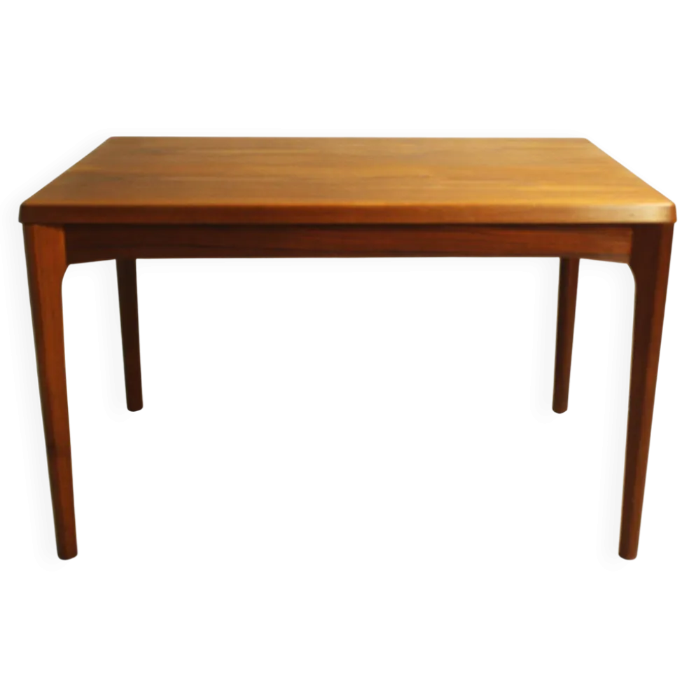 Table à manger en teck par Henning Kjaernulf, Danemark, années 1960.