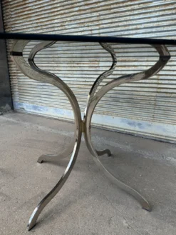 Table à manger en verre fumé et chrome, années 1970