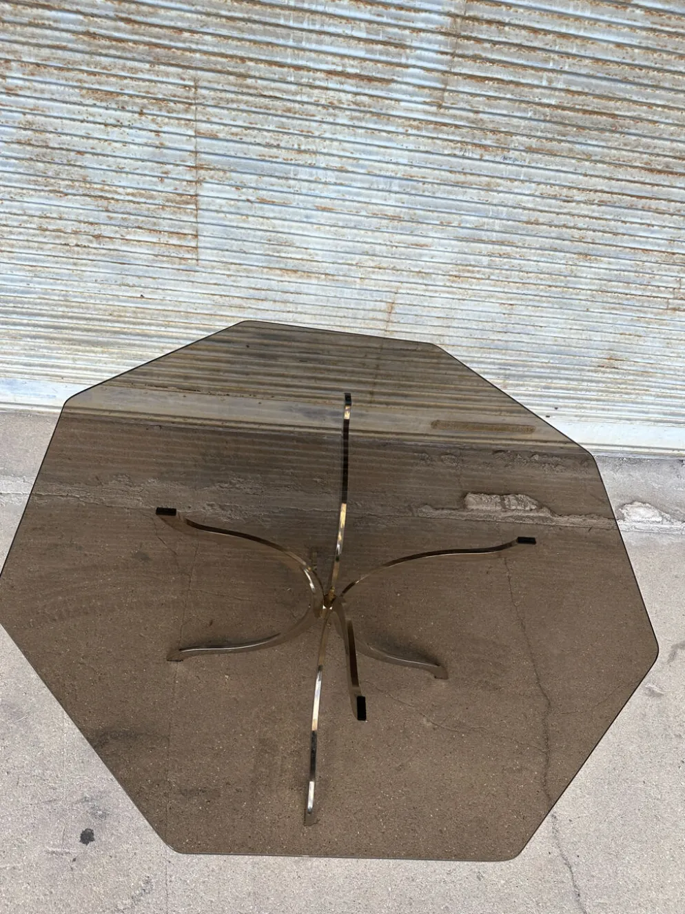 Table à manger en verre fumé et chrome, années 1970