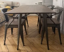 Table à manger et 4 chaises