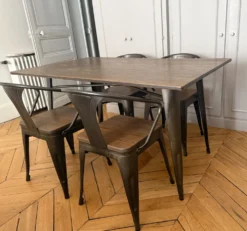 Table à manger et 4 chaises