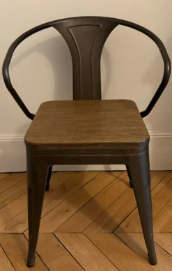 Table à manger et 4 chaises