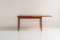 Table à manger extensible danoise, années 1960.