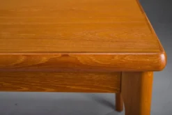Table à manger extensible danoise en teck par Henning Kjærnulf pour Vejle Møbelfabrik, années 1960