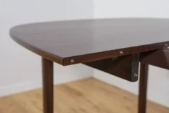 Table à manger extensible de milieu de siècle par Ole Wanscher pour l'usine de meubles Poul Jeppesens, Danemark, années 1960.
