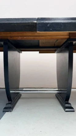 Table à manger extensible de style Art déco en bois avec finition laquée no