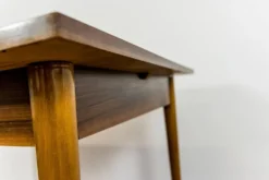 Table à manger extensible de style mid-century en noyer, années 1960