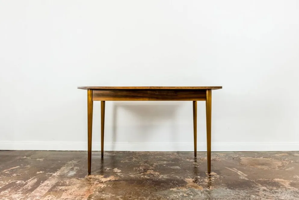 Table à manger extensible de style mid-century en noyer, années 1960