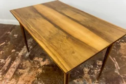 Table à manger extensible de style mid-century en noyer, années 1960