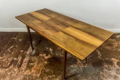 Table à manger extensible de style mid-century en noyer, années 1960