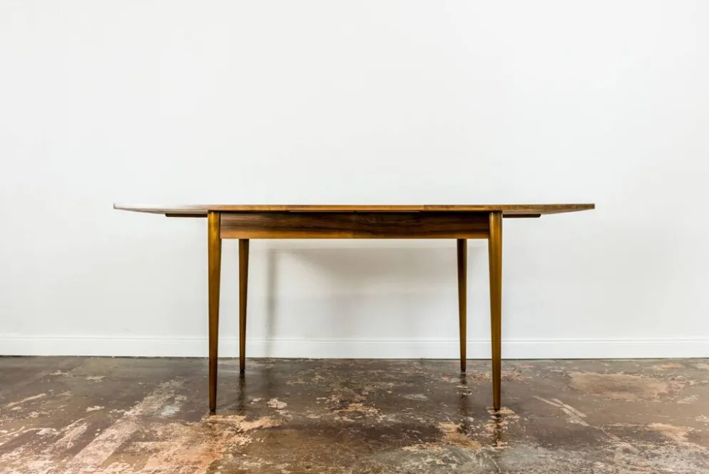 Table à manger extensible de style mid-century en noyer, années 1960