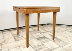 Table à manger extensible en chêne par Jitona, années 1960, Tchécoslovaquie