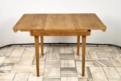 Table à manger extensible en chêne par Jitona, années 1960, Tchécoslovaquie