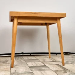 Table à manger extensible en chêne par Jitona, années 1960, Tchécoslovaquie