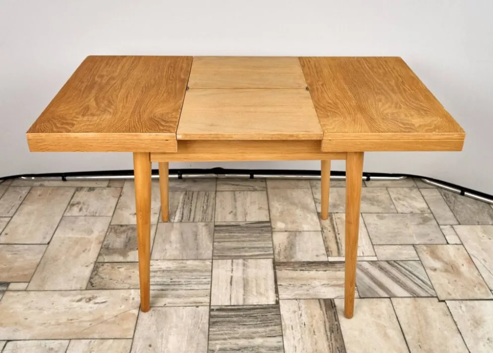 Table à manger extensible en chêne par Jitona, années 1960, Tchécoslovaquie