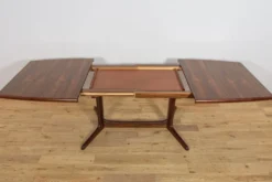 Table à manger extensible en palissandre de style mid-century moderne, Danemark, années 1960.