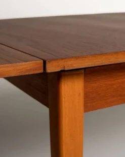 Table à manger extensible en teck et hêtre scandinave, années 1950-60.