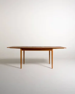 Table à manger extensible en teck et hêtre scandinave, années 1950-60.