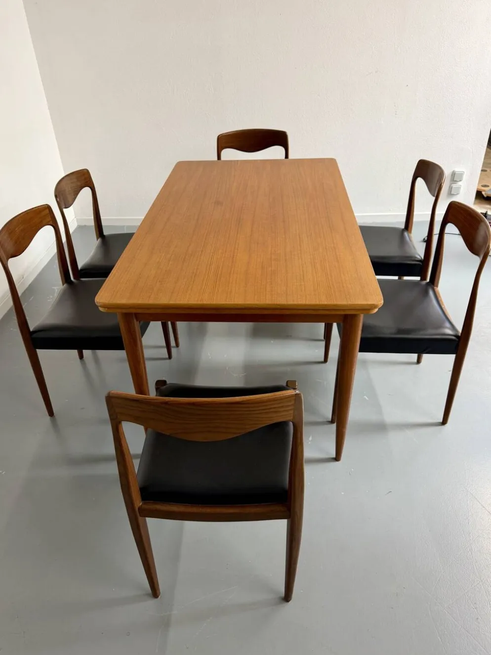 Table à manger extensible en teck design scandinave des années 1960