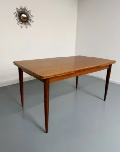 Table à manger extensible en teck design scandinave des années 1960