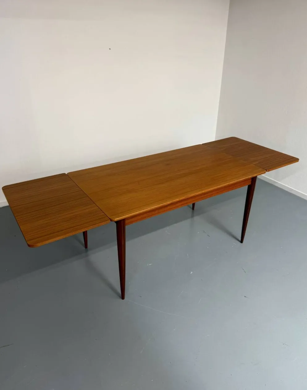 Table à manger extensible en teck design scandinave des années 1960