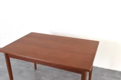 Table à manger extensible en teck danois des années 1960.