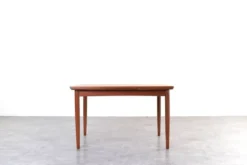 Table à manger extensible en teck danois des années 1960.