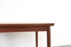 Table à manger extensible en teck danois des années 1960.