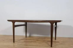 Table à manger extensible en teck de style mid-century conçue par Johannes Andersen pour Uldum Møbelfabrik, Danemark, années 1960.