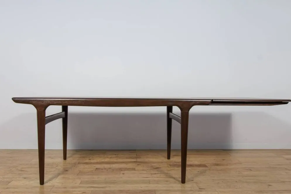 Table à manger extensible en teck de style mid-century conçue par Johannes Andersen pour Uldum Møbelfabrik, Danemark, années 1960.
