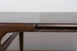 Table à manger extensible en teck de style mid-century conçue par Johannes Andersen pour Uldum Møbelfabrik, Danemark, années 1960.