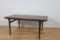 Table à manger extensible en teck de style mid-century conçue par Johannes Andersen pour Uldum Møbelfabrik, Danemark, années 1960.