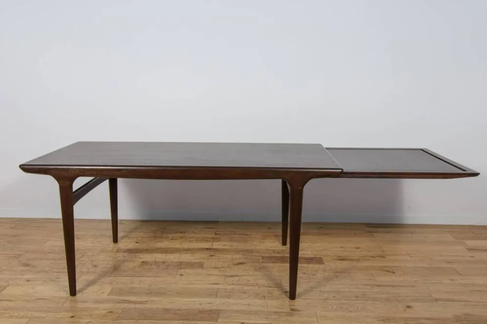 Table à manger extensible en teck de style mid-century conçue par Johannes Andersen pour Uldum Møbelfabrik, Danemark, années 1960.