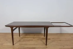 Table à manger extensible en teck de style mid-century conçue par Johannes Andersen pour Uldum Møbelfabrik, Danemark, années 1960.