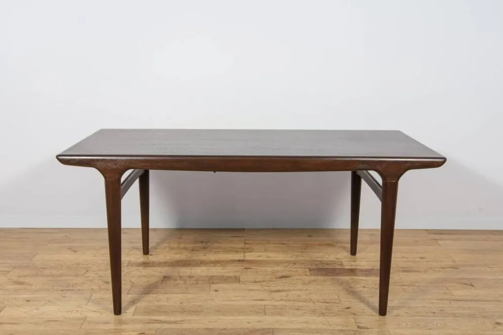 Table à manger extensible en teck de style mid-century conçue par Johannes Andersen pour Uldum Møbelfabrik, Danemark, années 1960.