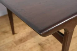 Table à manger extensible en teck de style mid-century conçue par Johannes Andersen pour Uldum Møbelfabrik, Danemark, années 1960.