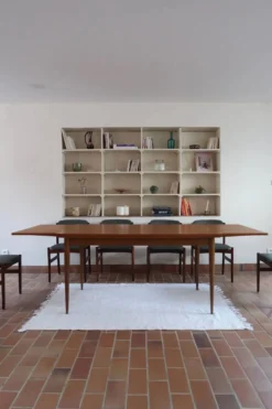 Table à manger extensible en teck, pieds fuseaux, années 60