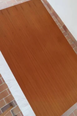 Table à manger extensible en teck, pieds fuseaux, années 60