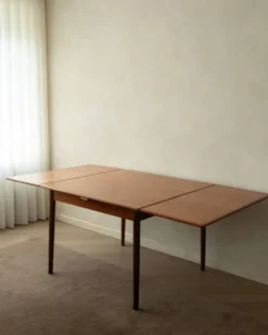 Table à manger extensible en teck moderne danois modèle 24 par Ansager Møbler années 1960.